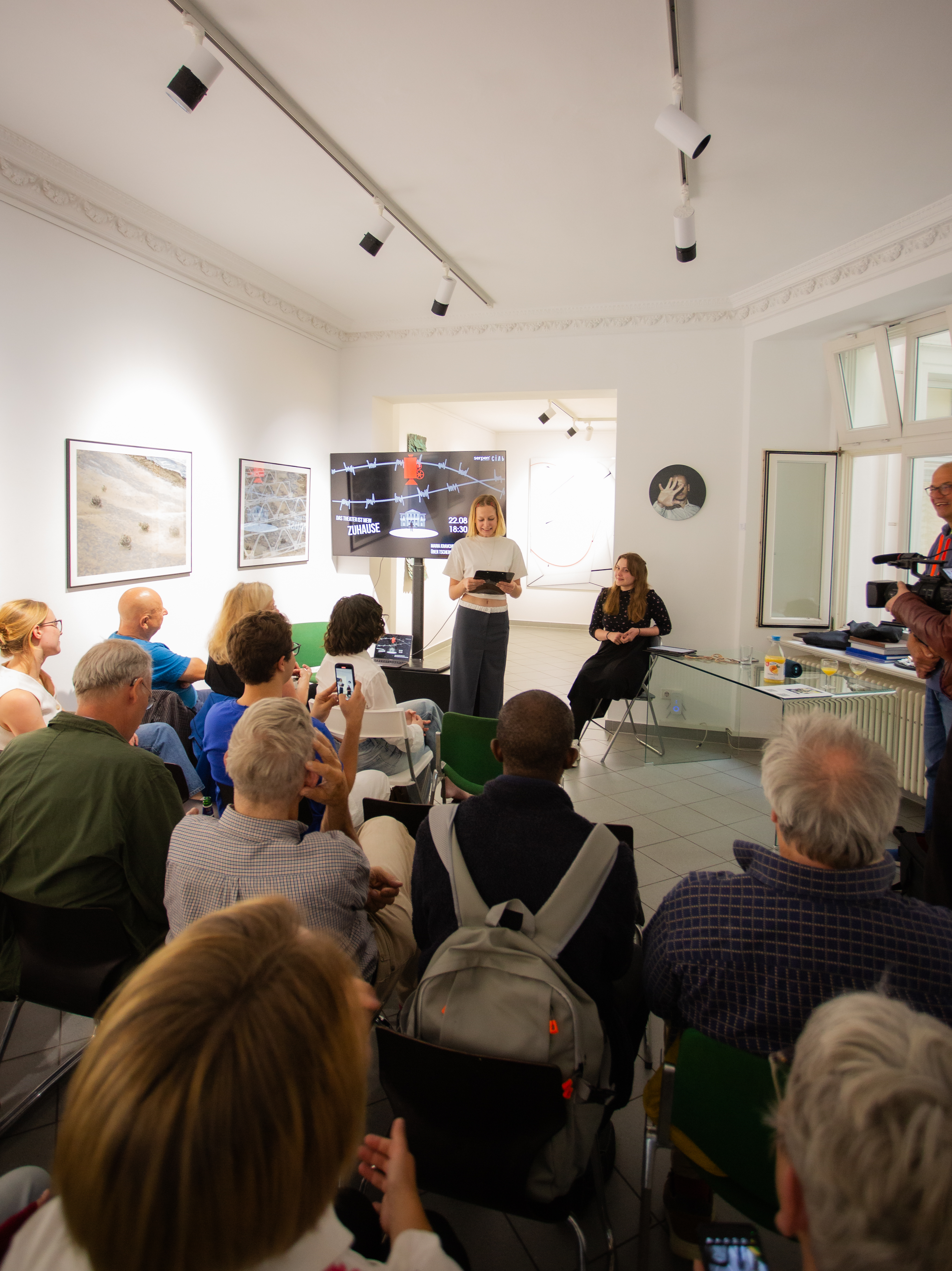 Theater ist mein Zuhause — Charity Event on Theatre Life During Wartime